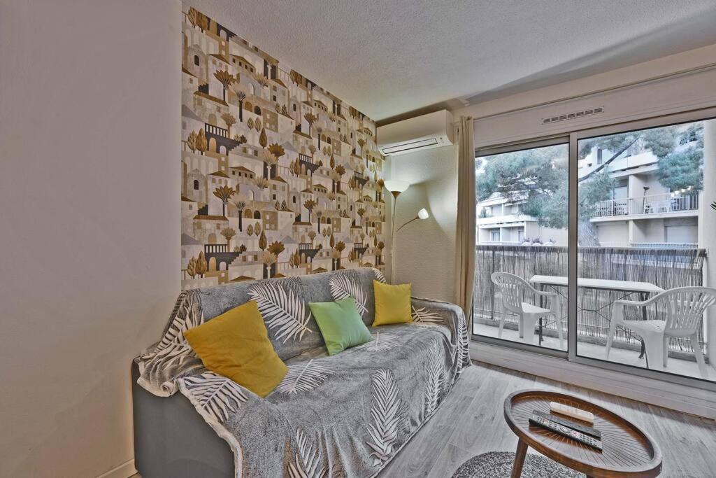 アヴィニョンLes Comtadins - Parking Gratuit - Balcon - Climアパートメント エクステリア 写真